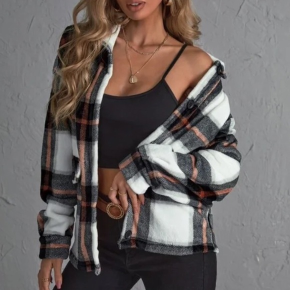 Cozy Plaid Boyfriend Jacket Oversized Shacket, Never Worn - Picture 2 of 4